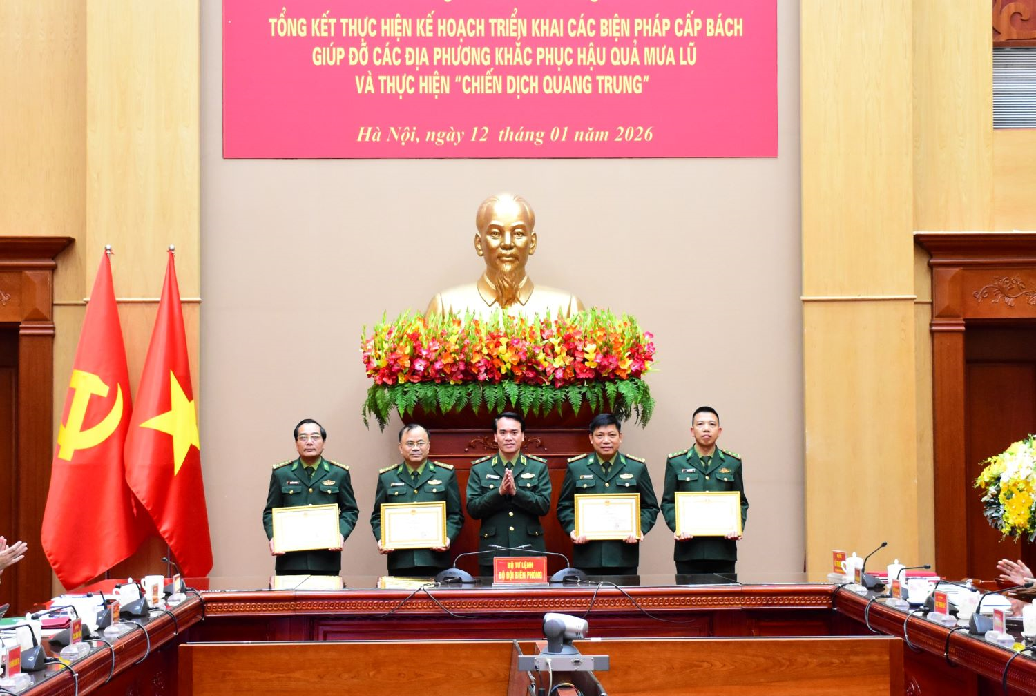 Dựng nhà cho dân, dựng niềm tin nơi biên cương